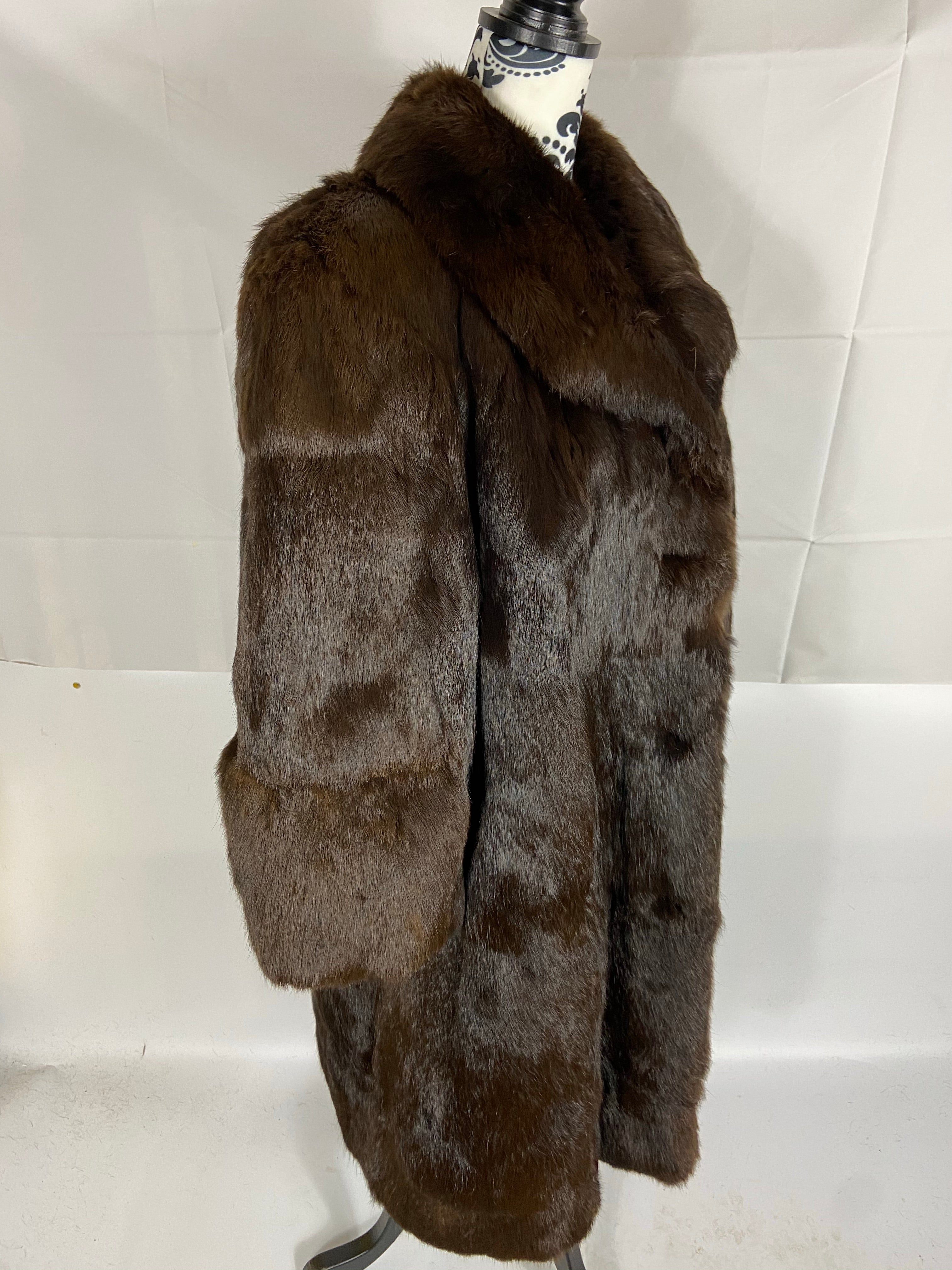 Women's Full Length Heavy Vintage Real Mink Fur Coat Size: Large